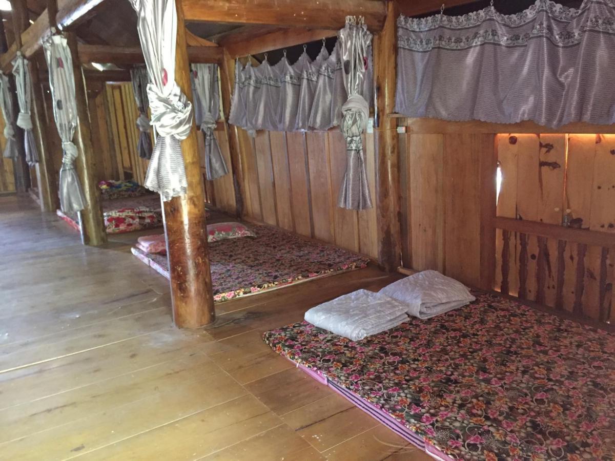 Homestay Hoang Vu Ha Giang Exteriör bild